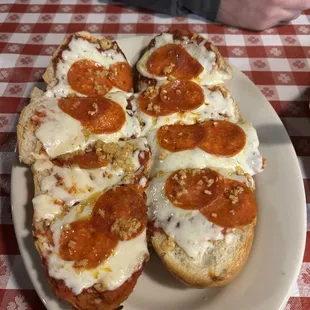 Garlic and pepperoni cheese bread