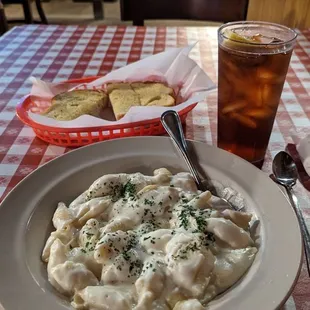 Pasta bowl &amp; Iced Tea. Wonderful!