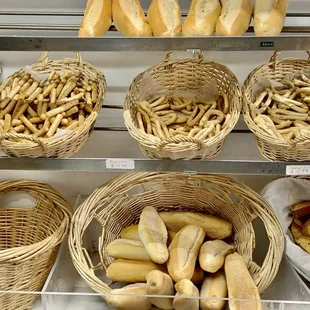 baskets of bread and breadsticks
