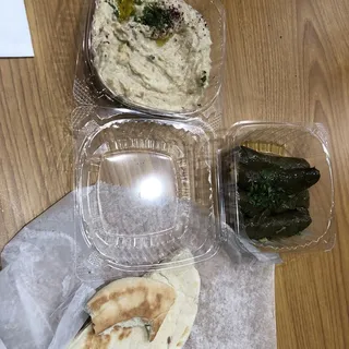 baba ghanouj with pita bread