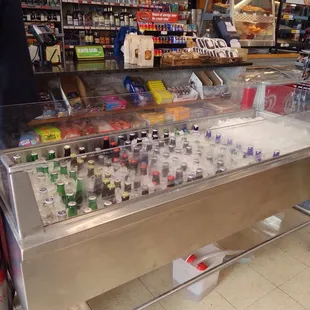 ows a refrigerated beverage display