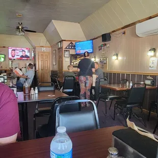 TV screens plus keno