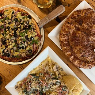 Hand Tossed Pizzas, Appetizers and Classic Italian Dishes