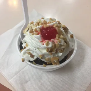 Small ice cream sundae