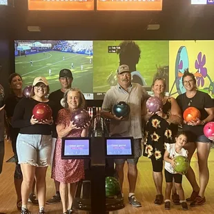 The whole dang Texas Family!