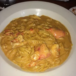 Lingini with lobster