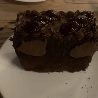Raspberry chocolate cake