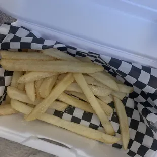 Garlic Parmesan Fries ($6)