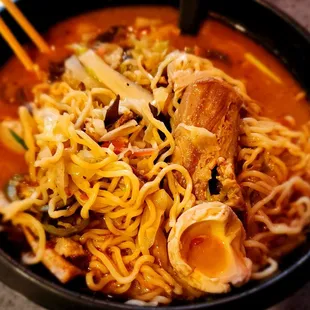 a bowl of ramen soup