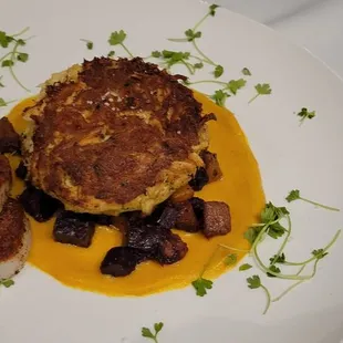 Crabcake with a scallop add-on