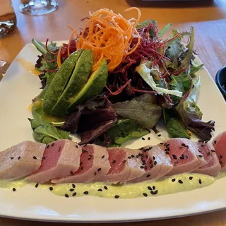 Seared Tuna Salad