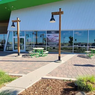 The Front &amp; Signage  07-02-2022