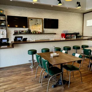 sushi and sashimi, interior