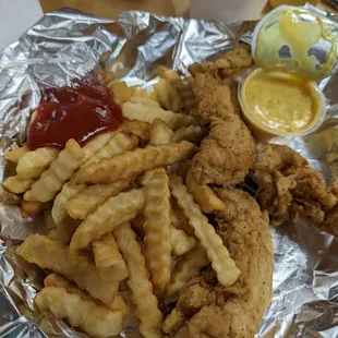 Chicken fingers and fries