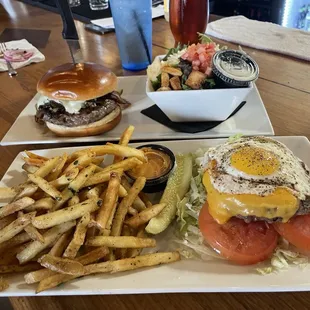 Swiss and mushrooms burger with salad.  FBC burger- no bun, add egg. Butter Parmesan fries.