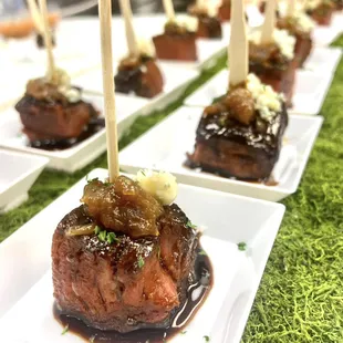 Beef tenderloin pops