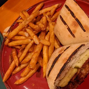 El Cubano and fries