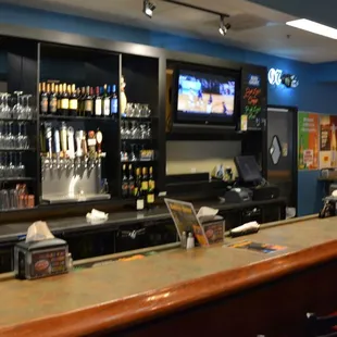Finish Line Restaurant & Lounge