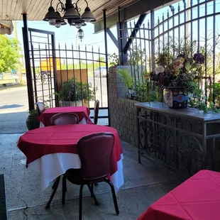 Front Patio dining