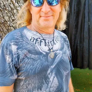 Mike M.