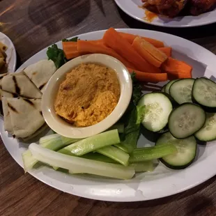 Hh hummus plate