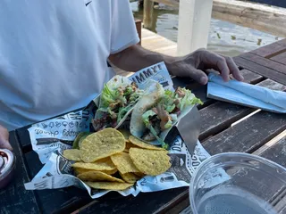 Jerry’s Dockside Bar & Grill