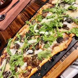 Prosciutto and Arugula Pizza