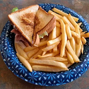 Ham on white with fries