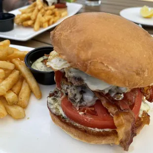 1/2 lb. Farmhouse Burger