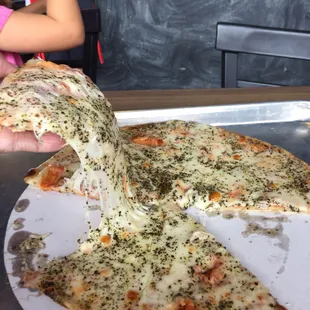 Theee cheese pizza. 12 inch