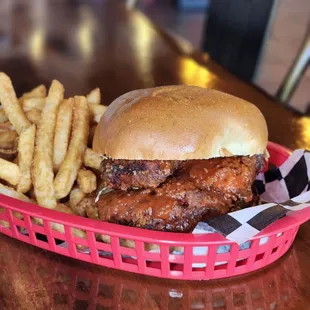 Fried chicken sandwich