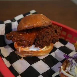 food, chicken wings and fried chicken