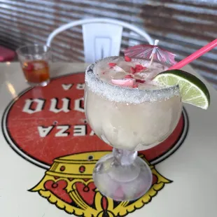 dessert, drink