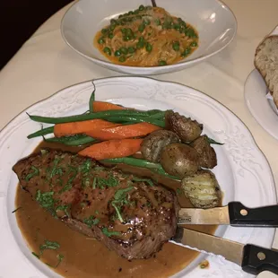 ombata di Manzo in Padella Pepata
New York steak sautéed with pepper cream sauce and flamed with grappa