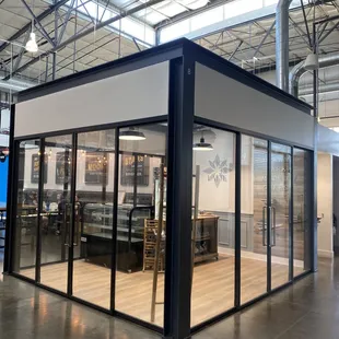 Fior Di Latte storefront inside The Hangar at Long Long Beach Exchange.