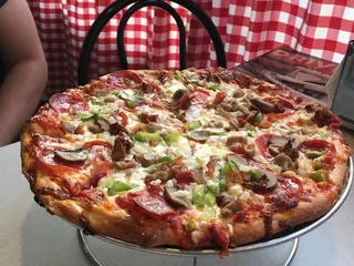 Mama T's Hometown Pizzeria