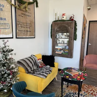 The cutest reading and game corner