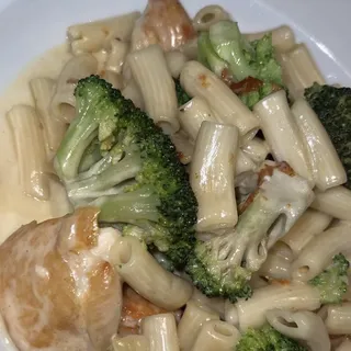 Chicken Broccoli Alfredo