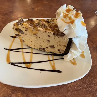 peanut butter ice cream pie