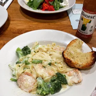 Chicken Broccoli Alfredo