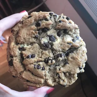 Vegan chocolate chip cookie!