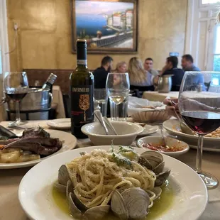 Spaghetti and Clams Pasta Dish