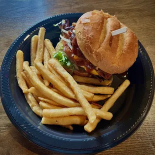 SMOKEHOUSE BURGER