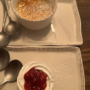 Strawberry cheesecake, creme brulee