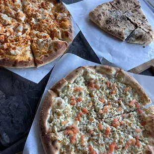 Spinach Pie with Onion and Sumac BBQ Chicken Pizza alkali Akkawi Cheese with Fresh Tomato