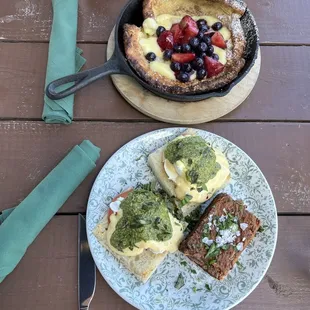 Berry Dutch Baby