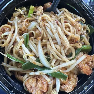 Pad Thai w/ Chicken &amp; Shrimp