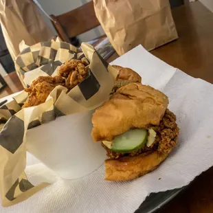 Fire Nugs and a Fire! Chicken Sandwhich