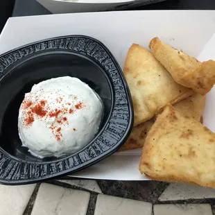 Tzatziki with pita
