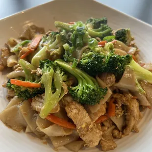 Pad See Ew Chicken